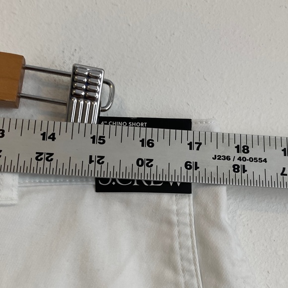 J.‎ Crew Women's 4" heritage chino short White Size 12 - Picture 3 of 6